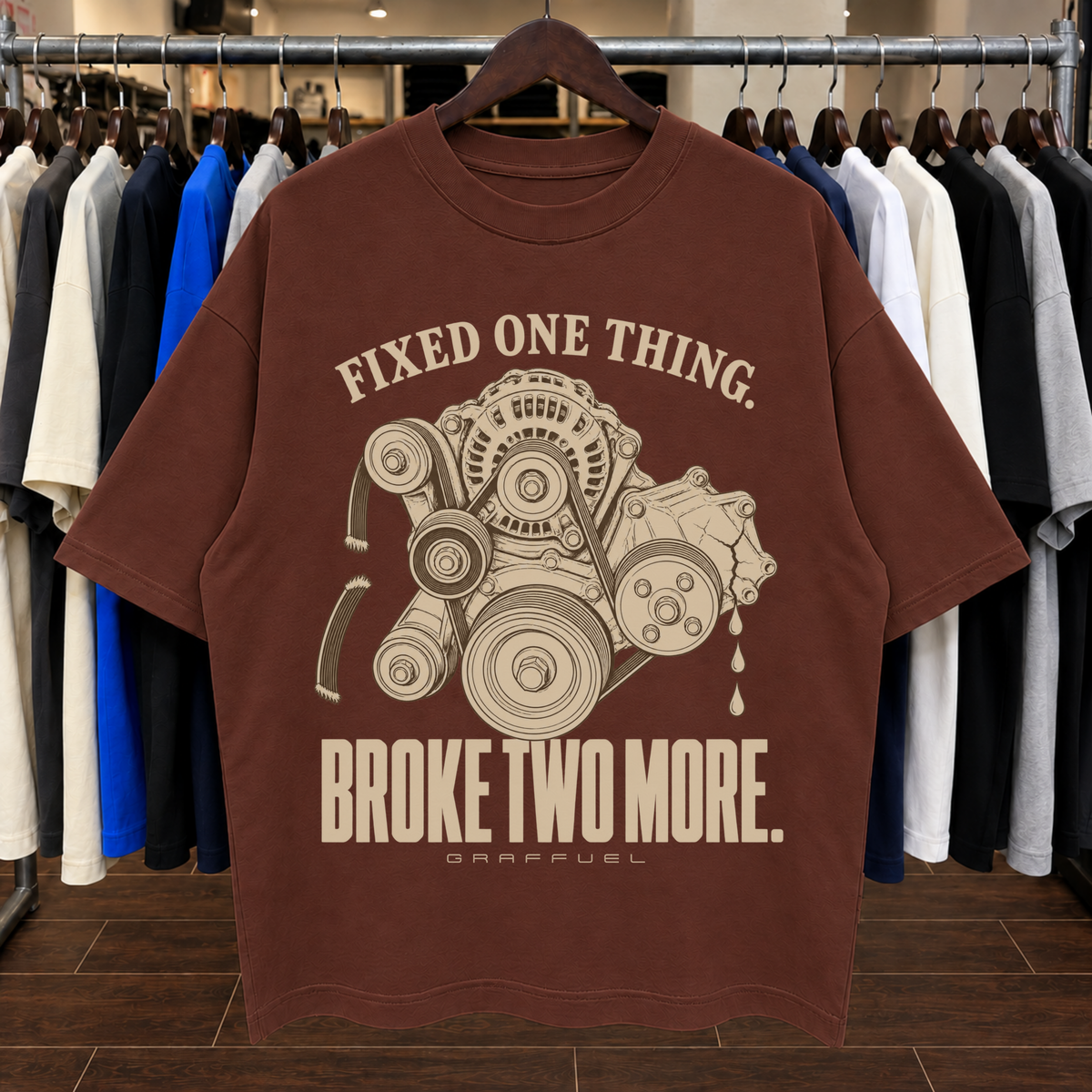 ARREGLÉ UNA COSA. ROMPÍ DOS MÁS. - Camiseta Oversized