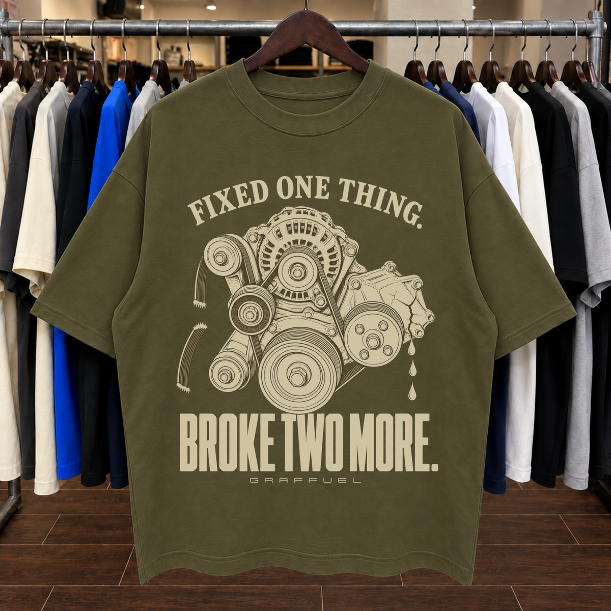 ARREGLÉ UNA COSA. ROMPÍ DOS MÁS. - Camiseta Oversized