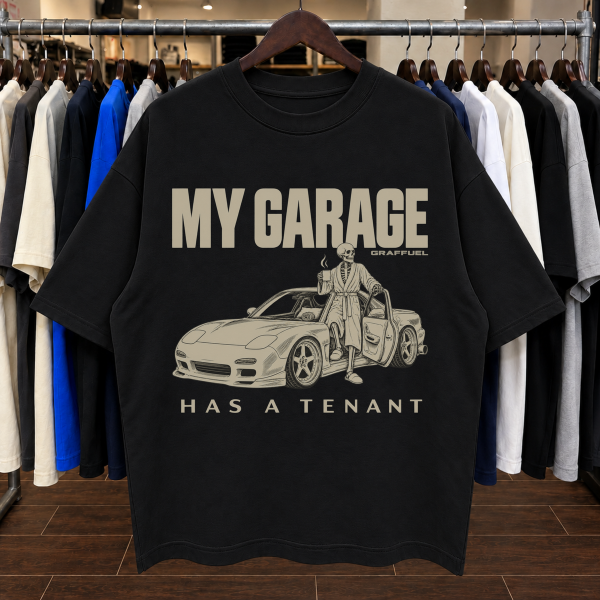 MI GARAJE TIENE UN INQUILINO. - Camiseta Oversized