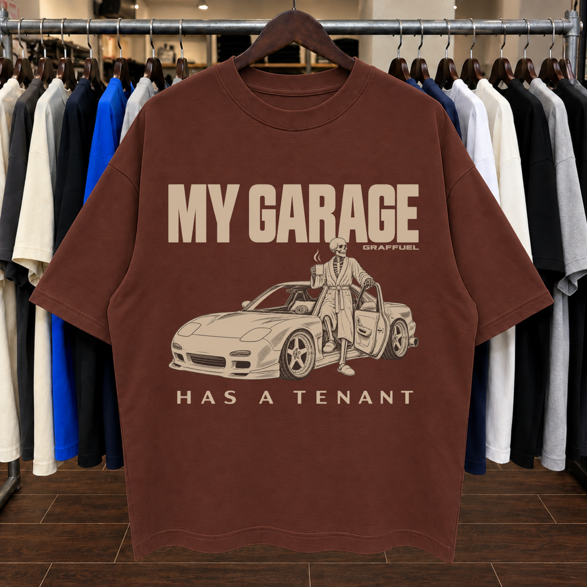 MY GARAGE HAS A TENANT. - Tee Oversized