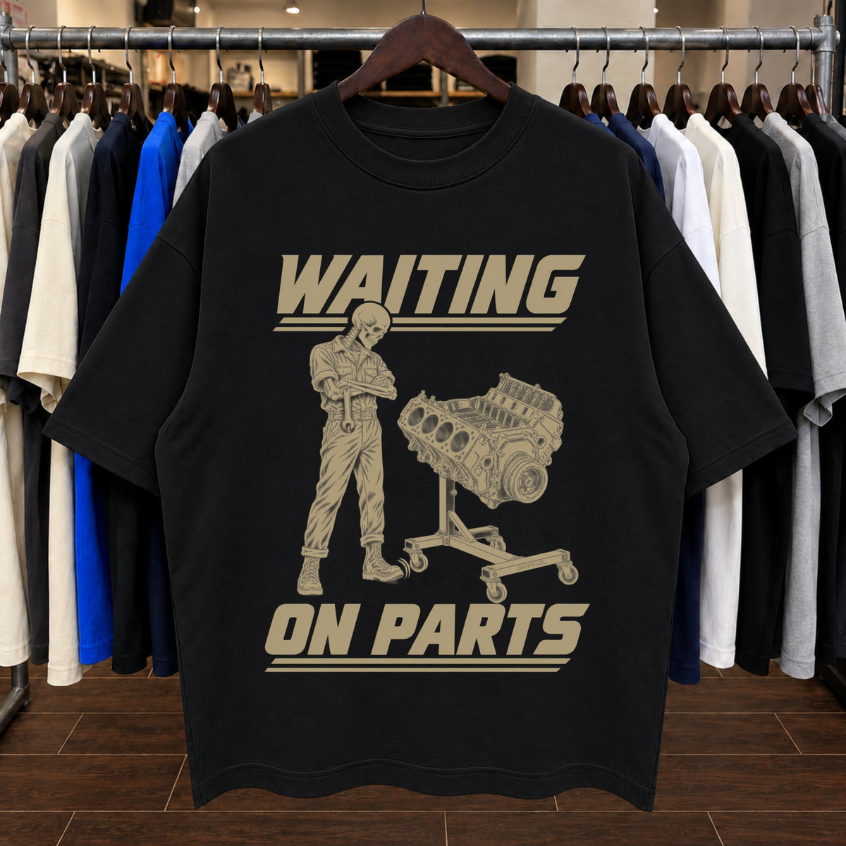 ESPERANDO REPUESTOS PARA MI V8 - Camiseta Oversized